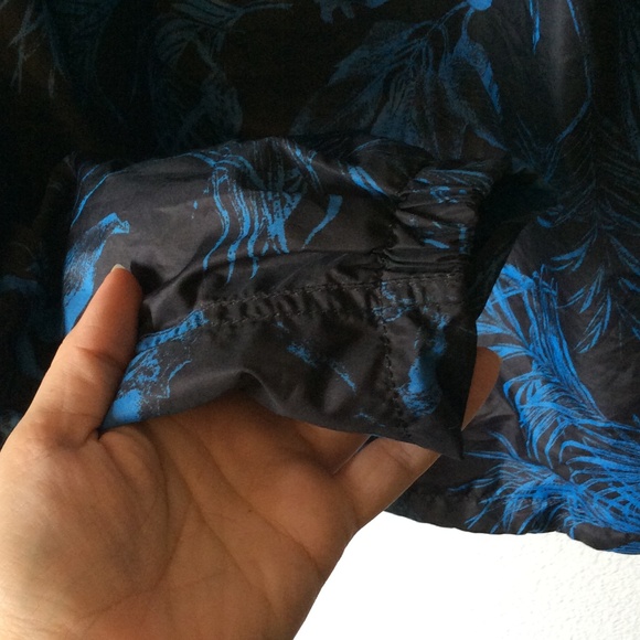 NWT H&M Windbreaker Style Men's Jacket - Picture 7 of 7